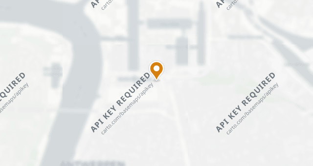 Map showing Au Vieux Port